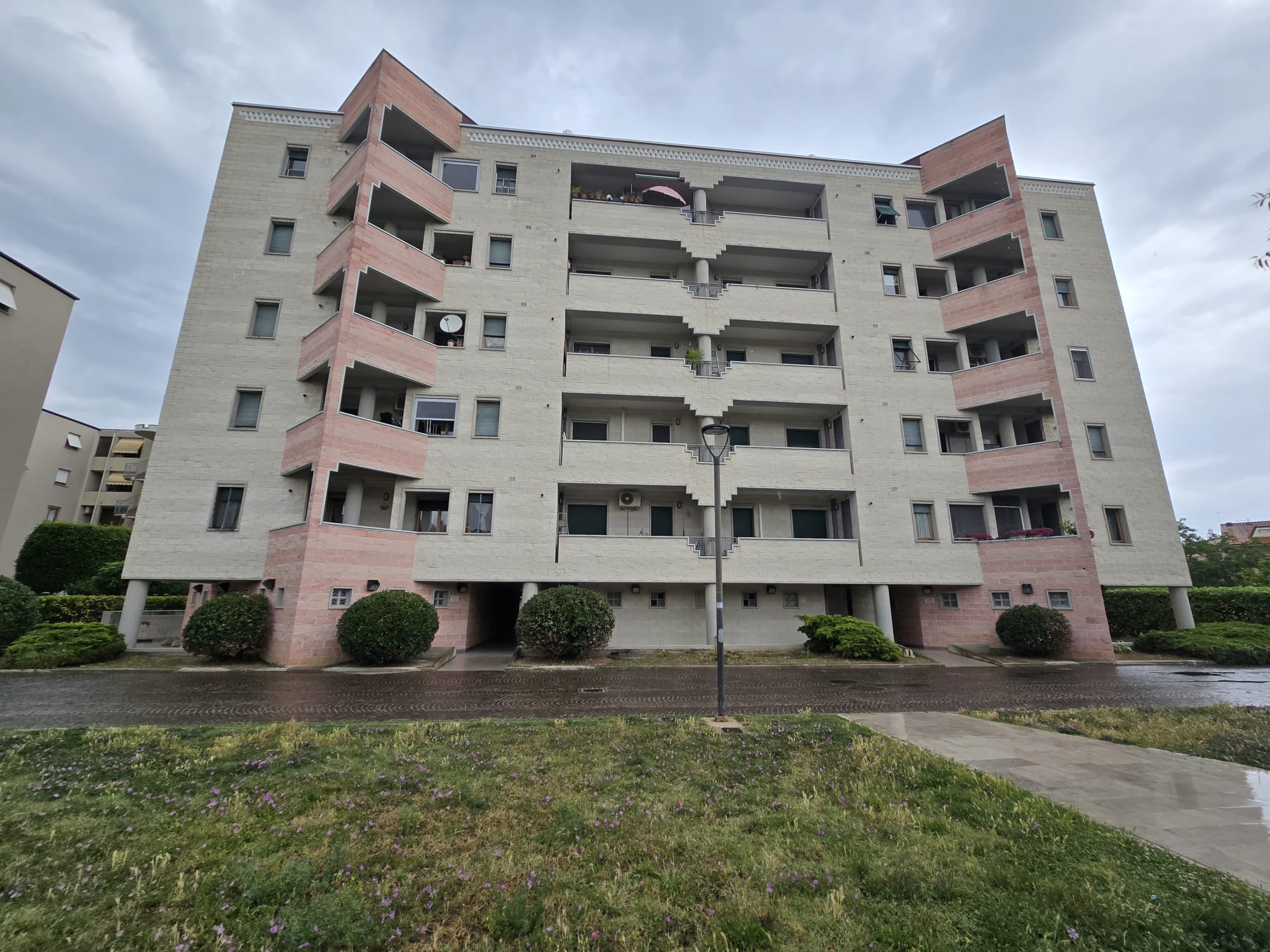 Condominio facciata completata Fano