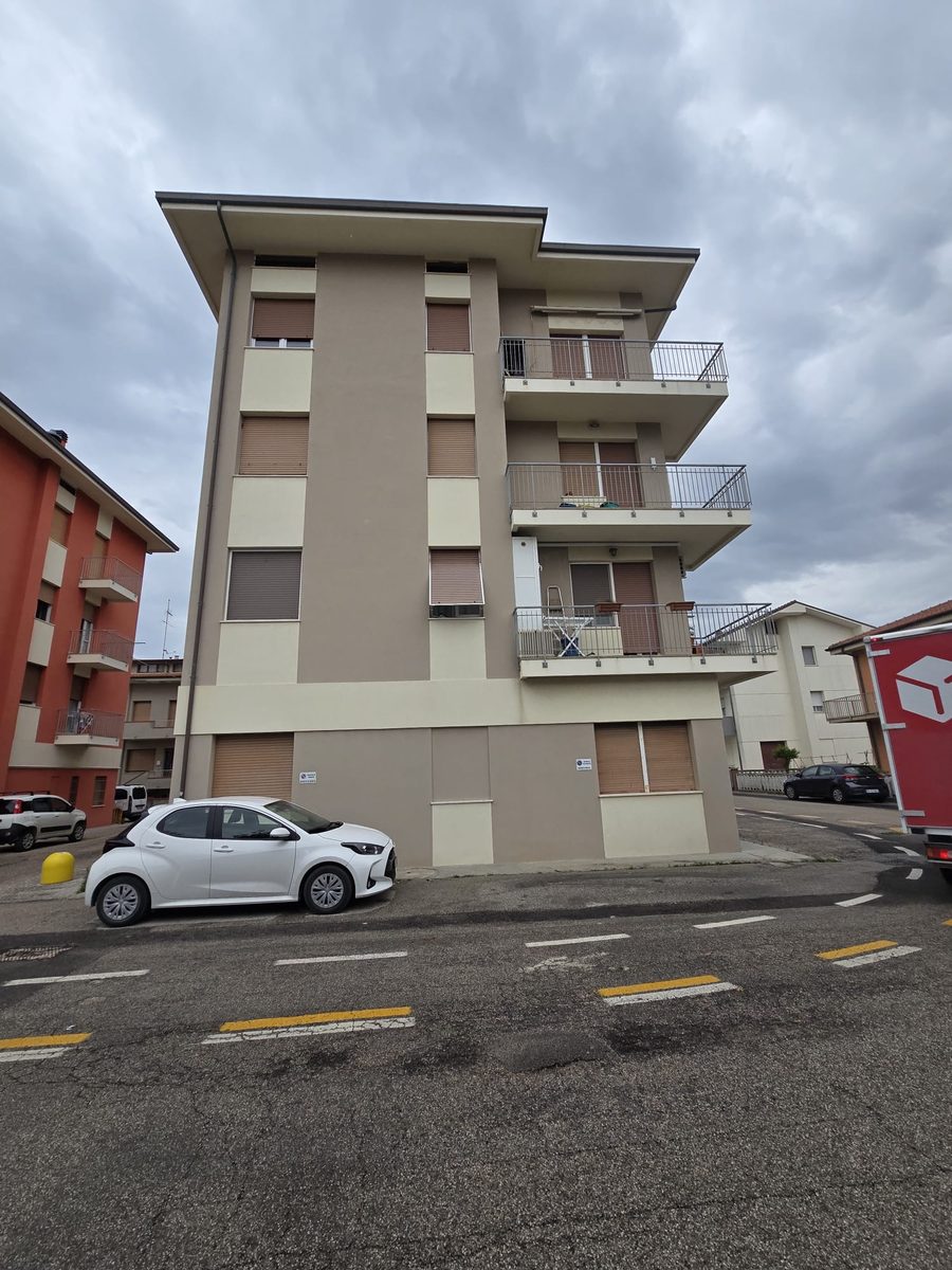 Rifacimento facciata condominio Pesaro completata